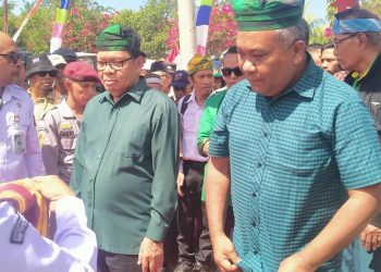 Sambutan LM. Sumarlin Gemparkan Masyarakat Buton Usai Pendaftaran di KPU