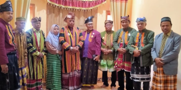 Pelantikan PARABELA OGENA Oleh KESULTANAN BUTON Kepada Alimani,S.Sos,,M.Si