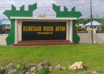 DPC LAKI Buton klarifikasi Kasus Gedung ekspo Dalam Kunjungannya Ke Kantor Kejaksaan negeri Buton