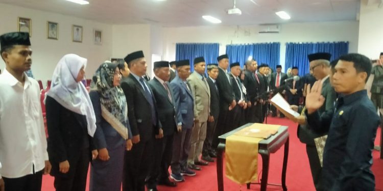 Pelantikan Dan Pengambilan Sumpah Pejabat eselon lll dan lV Serta BPD Antar Waktu