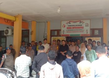 Puluhan Masa Dari Gerakan Pemuda Daerah Gelar Aksi Demo di Kantor Bawaslu Buton , Tuntut Kejelasan Tindak Lanjut OTT Jelang Pemilihan