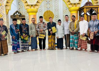 Kapolsek Wabula Iptu H. Jufri, S.A.P Gelar Safari Ramadhan di Masjid Nur Muhammad: Waspadai Pengaruh Negatif Media Online terhadap Remaja