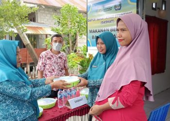  Gencarkan Pencegahan Stunting, Penyuluh KB Kayoa Hidupkan Dapur DASHAT Berbasis Pangan Lokal