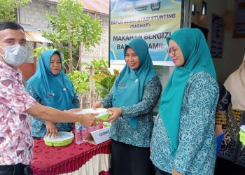  Gencarkan Pencegahan Stunting, Penyuluh KB Kayoa Hidupkan Dapur DASHAT Berbasis Pangan Lokal