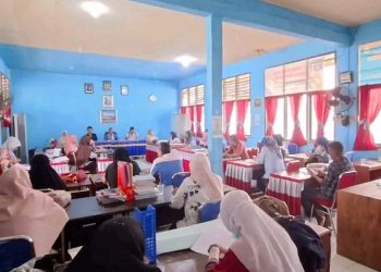 Rapat Penetapan Kelulusan Peserta Didik Tahun Ajaran 2024/2025 SMKN 2 Buton Berlangsung Lancar