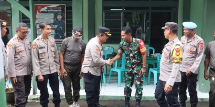 Kapolres Buton Kunjungi Koramil 1413-02 Pasarwajo, Bahas Stabilitas Keamanan Wilayah