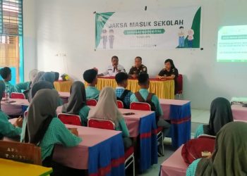 Kejaksaan Negeri Buton Gelar “Jaksa Masuk Sekolah” di SMAN 2 Pasarwajo: Edukasi Hukum Sejak Dini