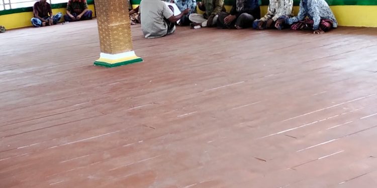 Damai di Ujung Musyawarah: Miskomunikasi Hampir Setahun Antara Syarah Koholimombono dan Keluarga Pak Laharimahi Akhirnya Berakhir