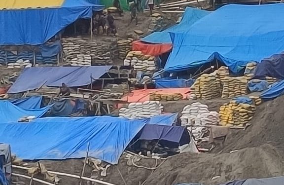 Penambang Tradisional di Walata Dafa Bertahan di Tengah Keterbatasan Ekonomi