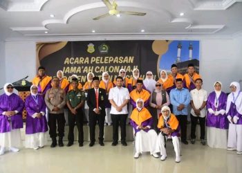 Semangat dan Doa Mengiringi Pelepasan 19 Jemaah Calon Haji Kabupaten Buton: Bupati Alvin Titip Harapan untuk Kemajuan Daerah
