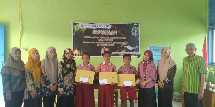 SDN 94 Buton Gelar Pembagian SKL Siswa Kelas VI, Momentum Haru dan Penuh Semangat
