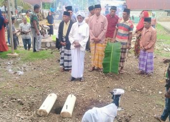 Hangatnya Hari Tasyrik di Koholimombono: Warga Berkurban, Memasak Bersama, dan Merajut Kebersamaan