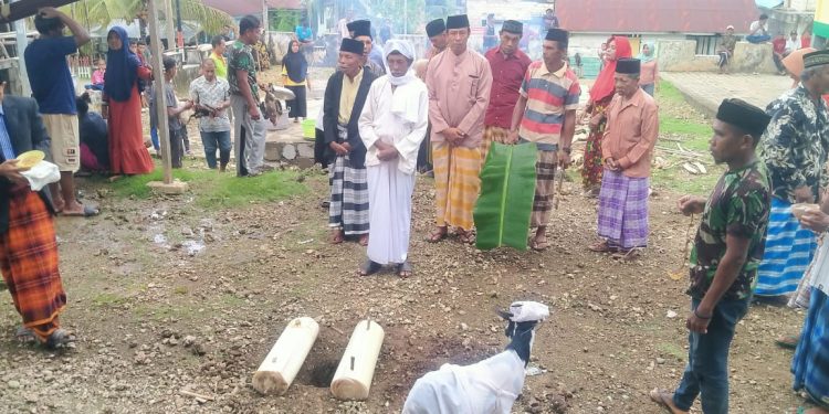Hangatnya Hari Tasyrik di Koholimombono: Warga Berkurban, Memasak Bersama, dan Merajut Kebersamaan
