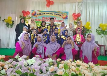 Langkah Kecil Menuju Cita-Cita Besar Penamatan RA, MI & Q Al-Hikmah Kota Baubau Penuh Haru, Prestasi, dan Harapan