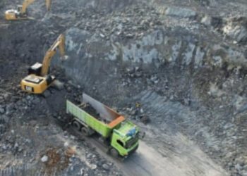 Ketika Tanah Berbicara dan Anak Bangsa Diam: Nyanyian Lirih Bumi Buton yang Terabaikan di Tengah Kekayaan yang Tak Tersentuh