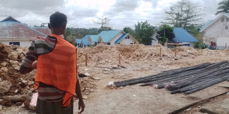 Pembangunan Pustu di Desa Waja Jaya, Lasalimu Selatan, Buton: Pekerjaan Sudah Dimulai, Namun Papan Proyek Belum Terpasang dan Informasi Anggaran Masih Belum Jelas