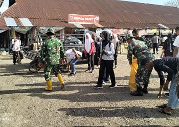 KORAMIL 1413-02 / PASARWAJO GELAR KARYA BAKTI DI PASAR KALOKO MEMPERINGATI HUT RI KE-80