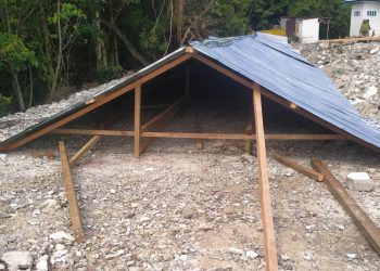 Belum Lama Pasca Kebakaran, Bangunan Pasar Kaloko Diterpa Angin, Warga Jadi Korban