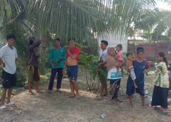 Masyarakat Dusun Wapomaru Gelar Bakti Sosial di Masjid Nurul Taqwa